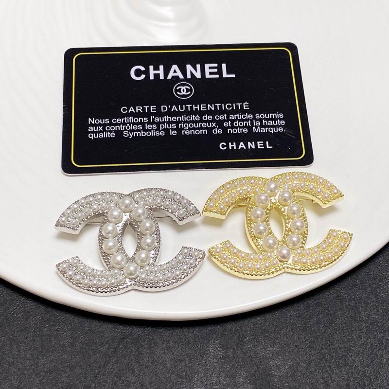 Chanel Brooch 07yxs55